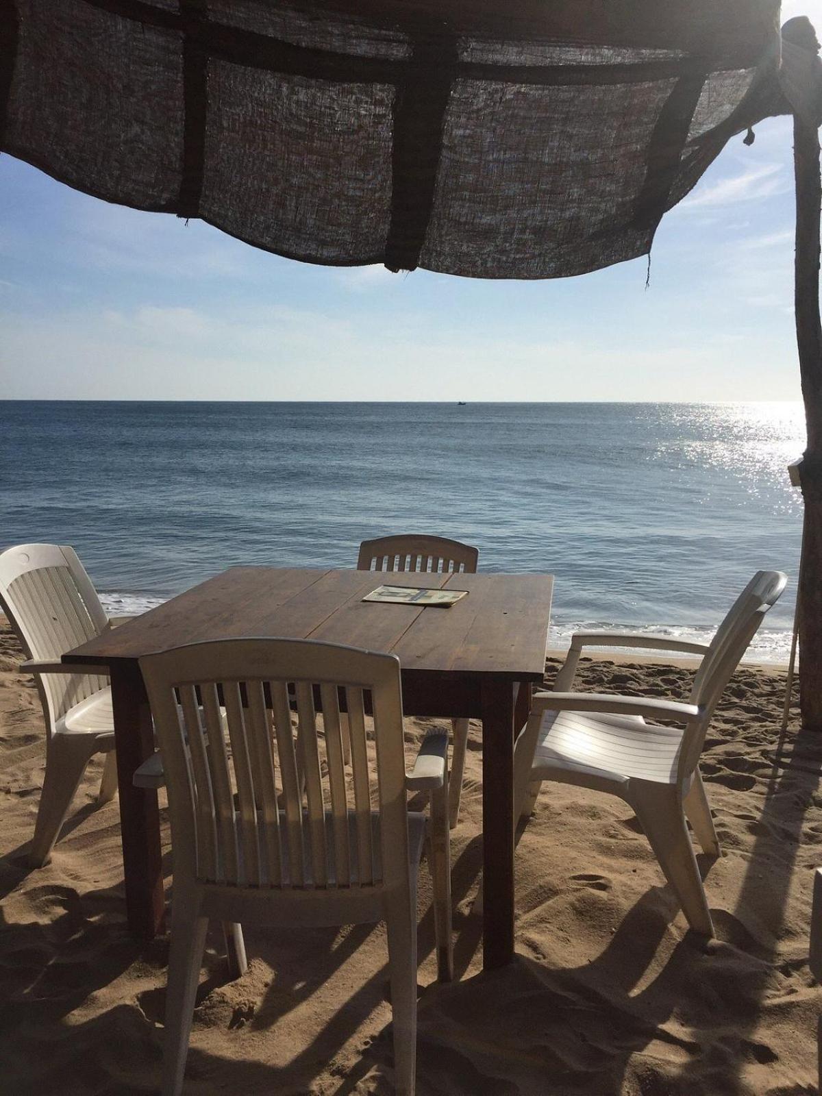The Surf Access Guest House Baía de Arugam Exterior foto